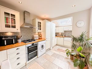 Photo 7- click for photo gallery